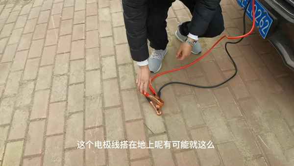 汽車電瓶正負極的區分方法、怎樣區分汽車電瓶正負極