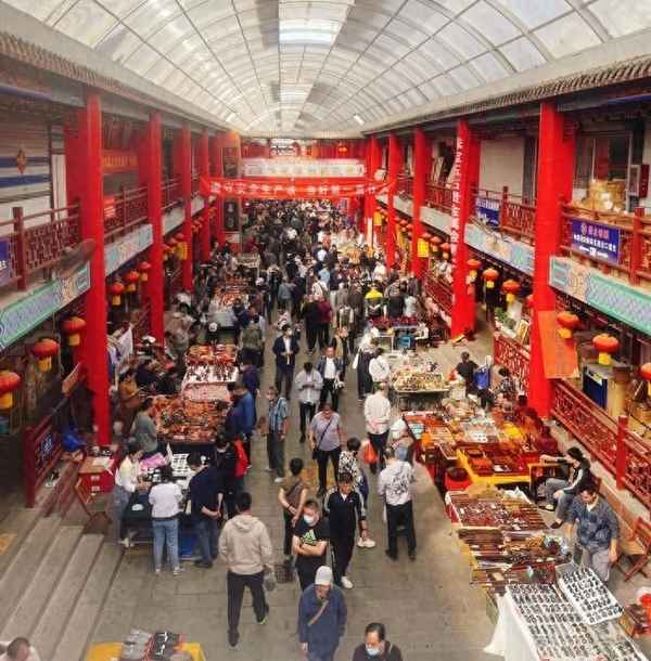 英雄山文化市场(济南市英雄山文化市场)