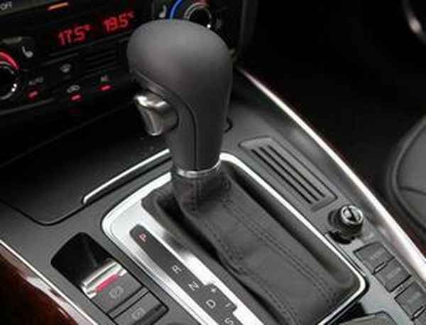 自動檔汽車操作-自動檔汽車操作桿操作視頻