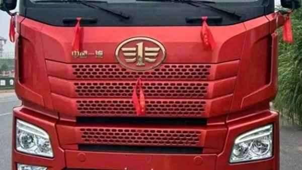 車標一個c一個反c中間一豎(車標一個c一個反c中間一豎是什么車)