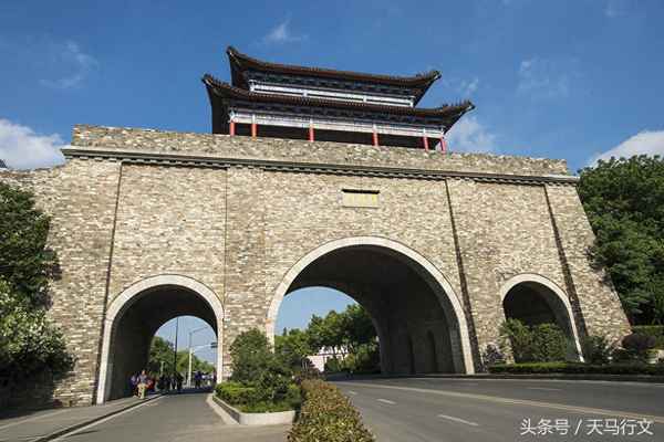 南京挹江门仪凤门_南京鸿兴隆挹江门酒店