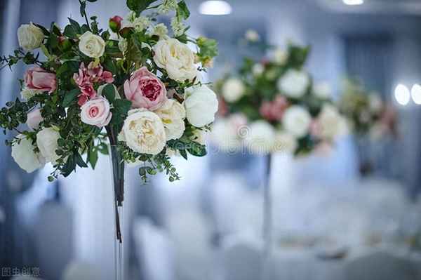 婚禮主持人開場白(婚禮主持人開場白音樂)