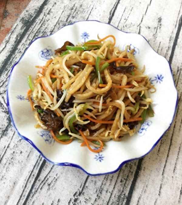 炒餅絲配什么菜最好;飯店炒餅絲的做法大全