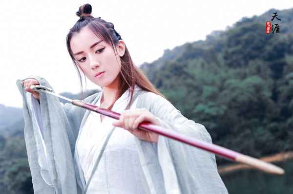 白云峰的职位和职责;白云峰身价