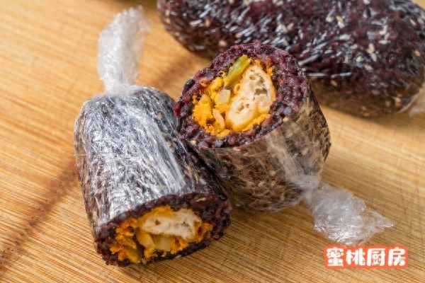 正宗糯米飯團好看的圖片-傳統糯米飯團