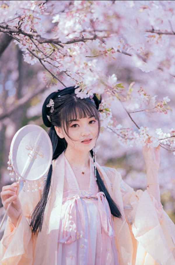 梦里不知身是客,醒来已是梦中人—梦里不知身是客,醒来已是梦中人全诗