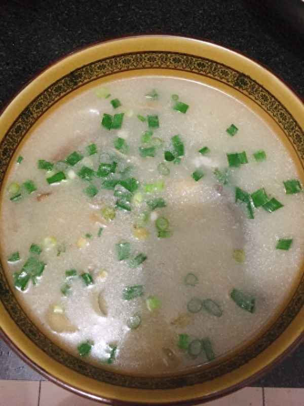 做羊雜湯需要放什么調料_家庭羊雜湯的簡單做法