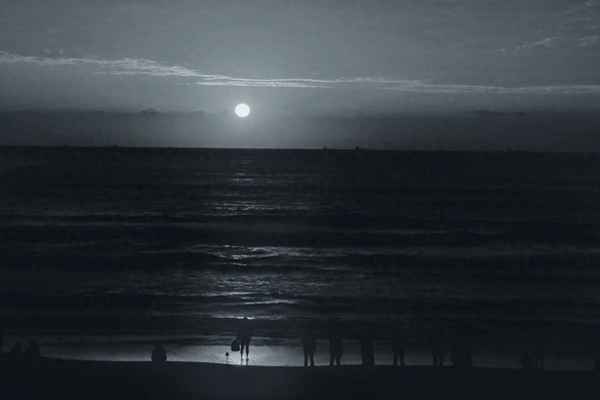 海日生残夜的下句是什么—海日生残夜的下一句是