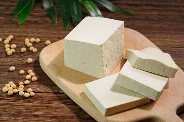 生黃豆泡醋可以吃嗎(生黃豆和生花生米泡醋的功效)