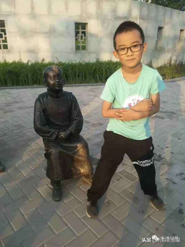 寫一篇日記可愛的小貓、小貓的日記20個字