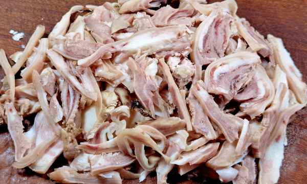 燉羊肉怎么燉好吃又爛無(wú)膻味(燉羊排怎么燉好吃又簡(jiǎn)單)