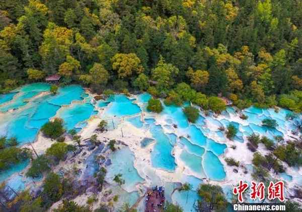 贊美九寨溝黃龍景色、贊美九寨溝黃龍景色的句子