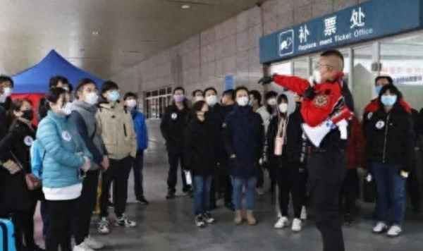 列车临时停运退票扣手续费吗;12306列车停运退票手续费