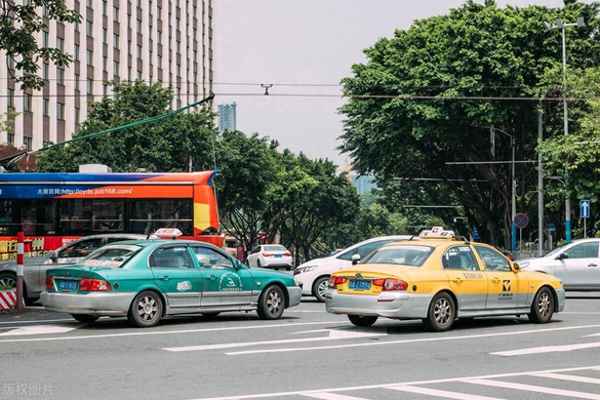 南京出租车起步价及里程费用_南京的出租车收费标准