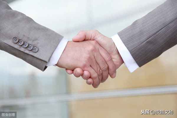 銀行柜員簡短個人總結100字;銀行柜員簡短個人總結2019年
