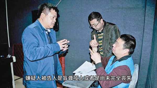 社區居委會貧困證明樣本,村委蓋章的貧困證明模板