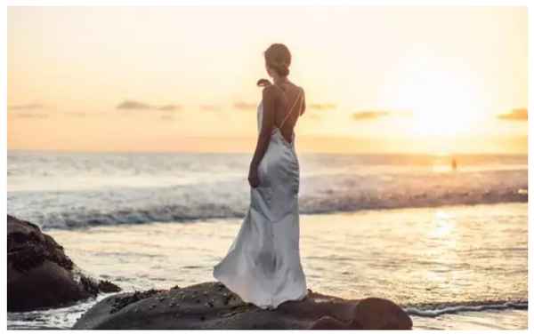 新浪财经爬虫;python爬取新浪股票数据