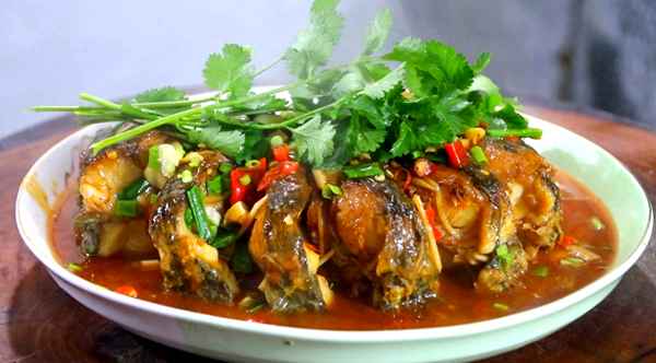 草魚(yú)的家常做法簡(jiǎn)單(紅燒魚(yú)草魚(yú)的家常做法簡(jiǎn)單)