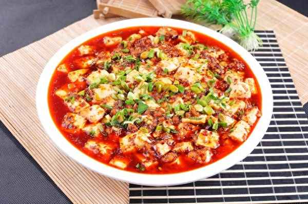 麻辣豆腐的制作方法視頻(麻辣豆腐怎樣做視頻)