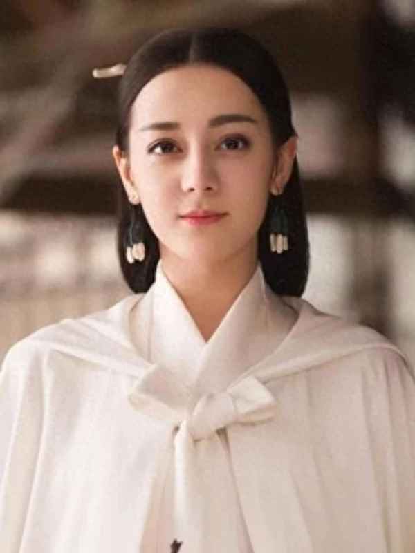 白衣的种类和特点;白衣怎么变红