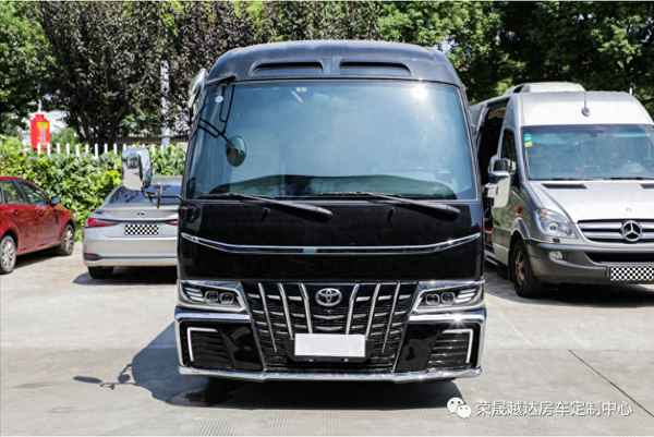 考斯特豪華商務車12座多少錢—考斯特豪華商務車12座多少錢一輛