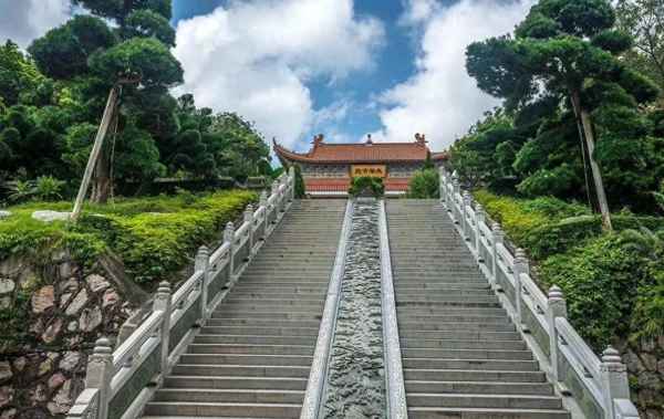 金麟非池中之物一遇风云便化龙_金麟是池中物 一遇风云化成