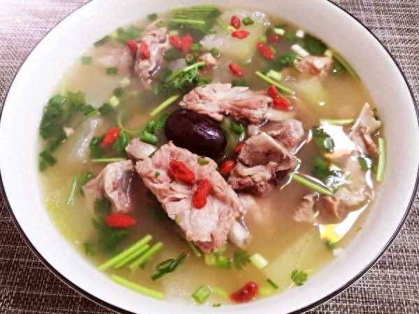 排骨冬瓜湯的功效與作用;冬瓜三種人不宜吃