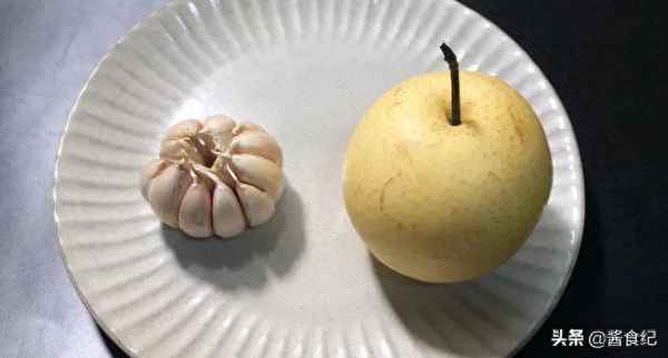 鴨梨和冰糖煮水的功效與作用_冰糖鴨梨糖水