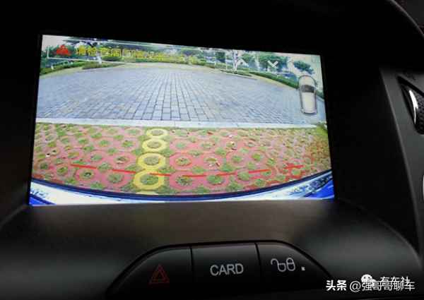 倒車如何判斷距離_倒車怎樣判斷車尾位置