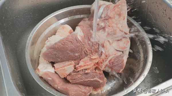 燉肉怎樣燉好吃家常做法,燉肉怎樣燉好吃家常做法視頻
