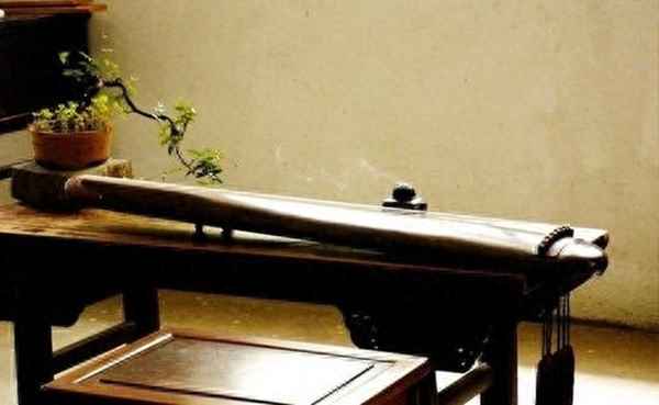 虫声新透绿窗纱描写的是哪个季节_虫声新透绿窗纱是哪个节气