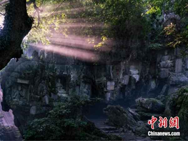 飛來峰是哪里的景點(diǎn)-飛來峰簡介
