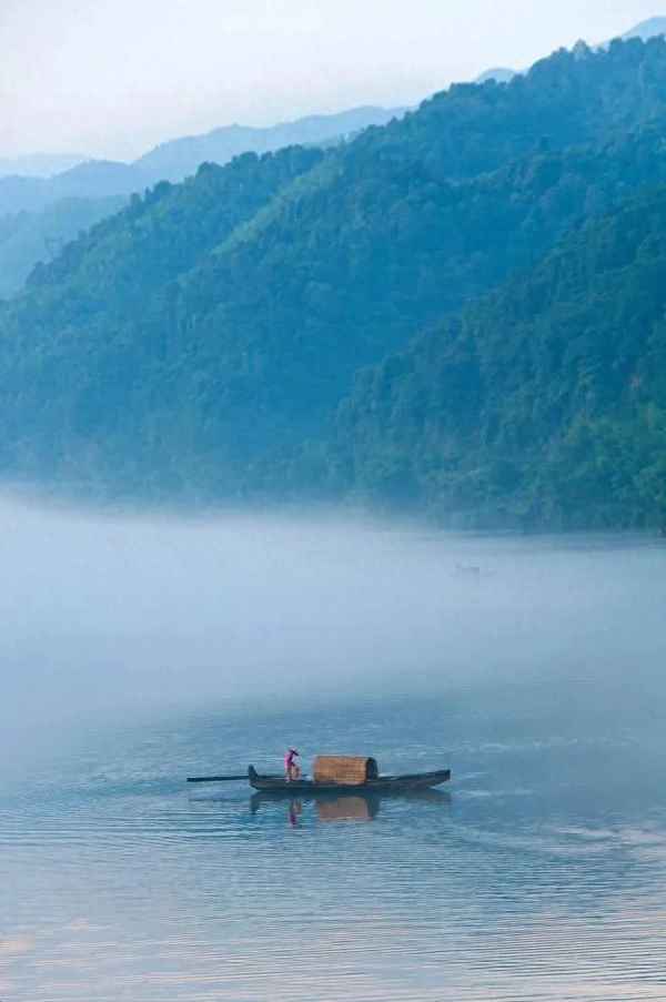 人生何须尽欢莫使金樽空对月-人生得意须尽欢的意思