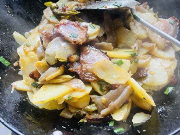 土豆炒肉最簡單的做法-土豆炒肉的做法 最正宗的做法