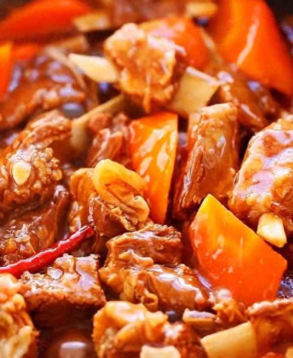 紅燒羊肉塊怎么做好吃又嫩、紅燒羊肉的做法 最正宗的做法一