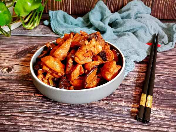 香菇燉雞需要放什么調料-香菇燉雞要哪些調料