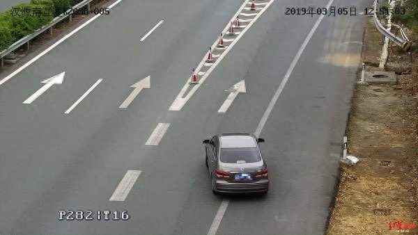 未进高速路口收费站倒车扣分不-未进高速路口收费站倒车扣分不罚款吗