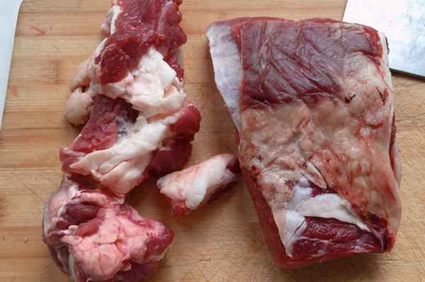 紅燒牛肉放什么調料最好最香(家庭版紅燒牛肉的做法)