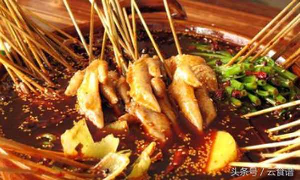 正宗四川麻辣燙底料配方_一天賣50碗麻辣燙掙多少錢