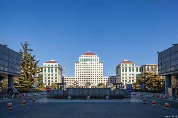 女孩读财经_女孩子学财经好不好