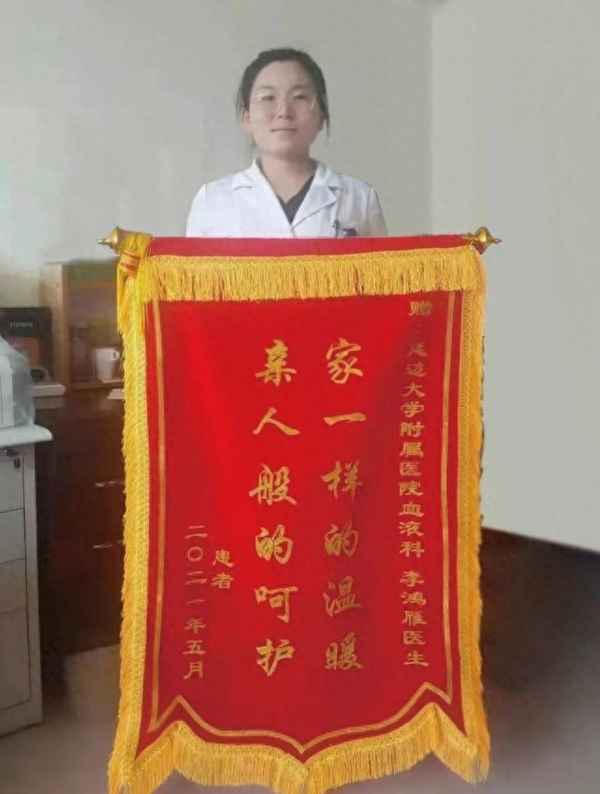 天下无人配白衣上一句_天下无人胜白衣