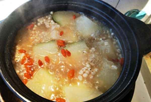 冬瓜燉排骨的正確方法與配料竅門(mén);燉排骨湯最忌諱三種調(diào)料