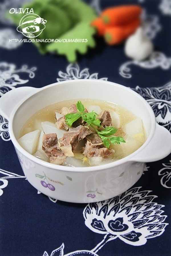 蘿卜牛腩湯怎么燉才好吃、白蘿卜燉牛腩怎么做好吃又爛