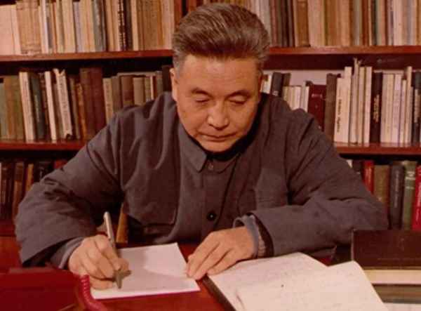 鄧稼先教學設計第一課時-鄧稼先教材分析