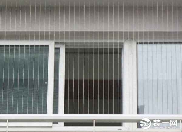 儿童隐形阳台做防盗网多少钱_阳台隐形防盗网多少钱一平