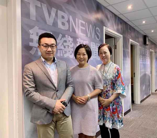 财经台旁白、财经台主持人