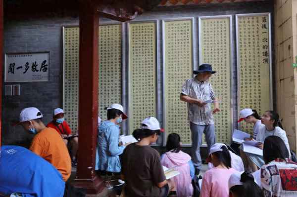 儿童上学归早下一句_儿童上学早归来早忙趁