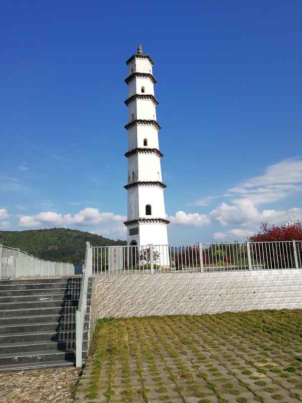 武夷山三姑老街步行街_武夷山三姑小吃街在哪里
