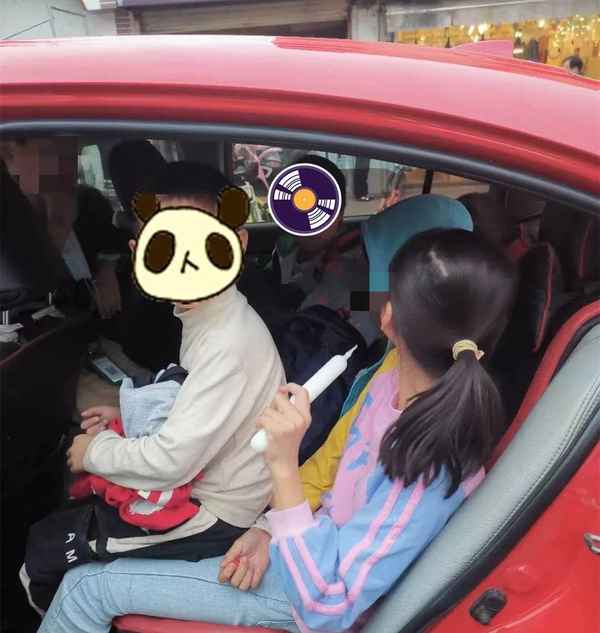 小汽車有多重;小汽車有多寬