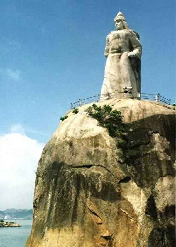 廈門鼓浪嶼的作文400字-廈門鼓浪嶼作文400字胡吉志